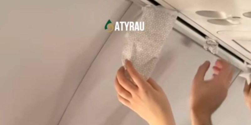 SCAT ұшағының төбесінен су сорғалап кетті.