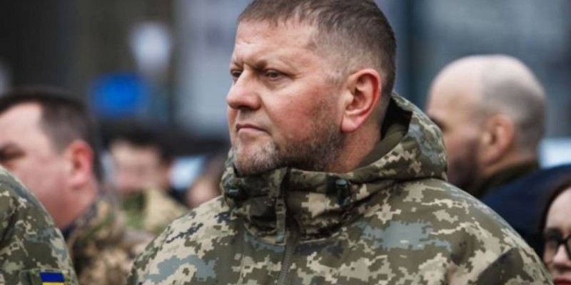 Залужныйдың кабинетінен «жучок» табылды.