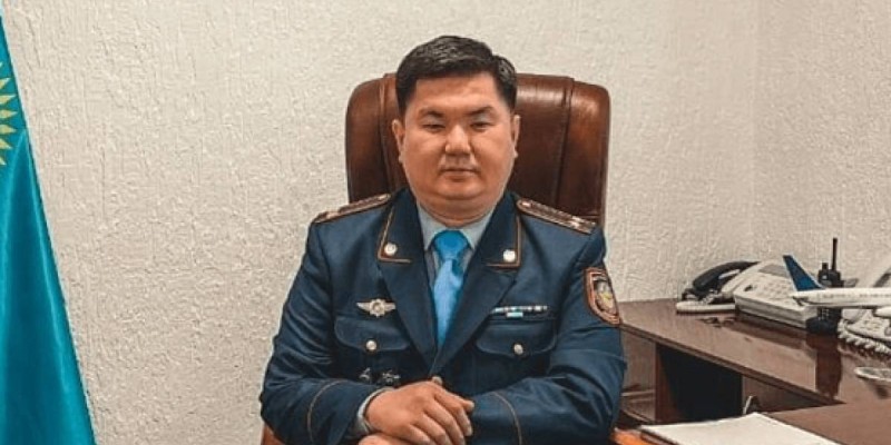 Қызметкерлерін ұрып-соққан полицей қызметінен кетті.