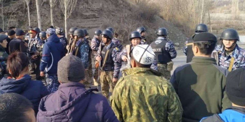 «12 жасар қыз бар»: Қырғыз-тәжік шекарасында 13 адам қаза тапты.