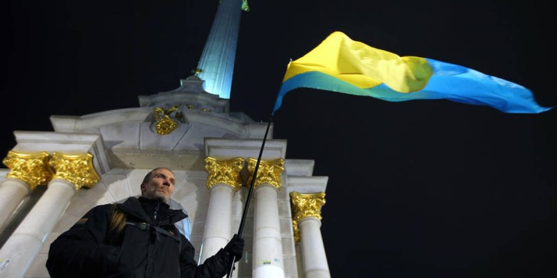 Порошенко, Тимошенко және Вакарчук украиналықтарды Майданға шақырды.