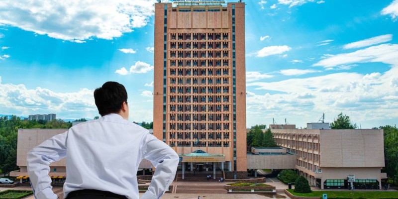 ҚазҰУ жалақыны неге кешіктіріп береді? – оқытушының жанайғайы