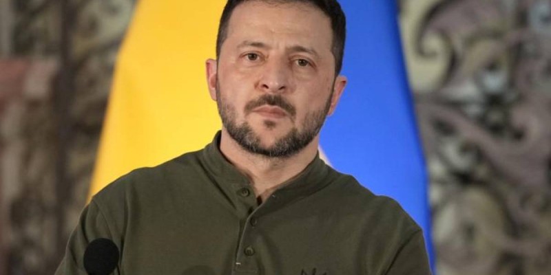 Зеленский Украинаға америкалық қару-жарақ қайта жеткізіле бастағанын мәлімдеді