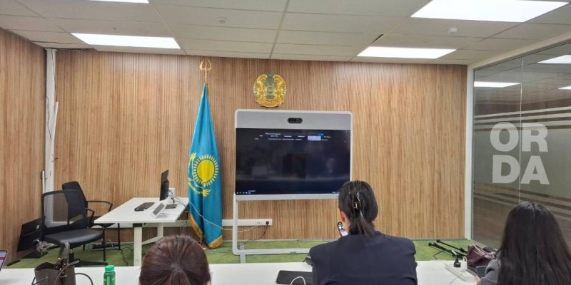 Перизат Қайраттың соты. Журналистерді залдан шығарып жіберген