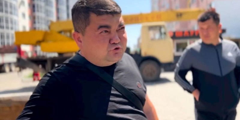 БҚО-да әкімнен ақша бопсалады деген күдікпен блогер ұсталды