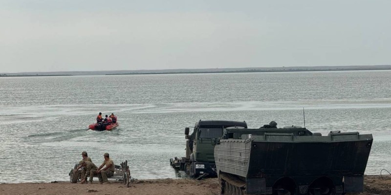 Жоғалған тікұшақ: Қорғаныс министрі Сорбұлақтағы штабқа барды