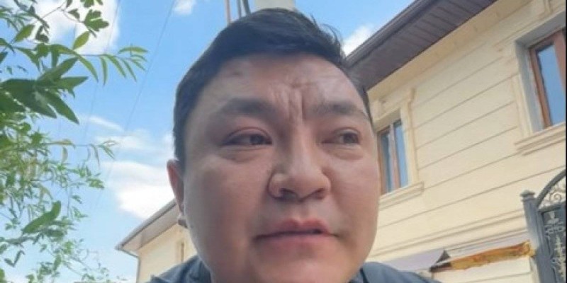 "Қуаныштан жылап отырмын": аутизмі бар оқушы еліміздегі беделді университетке грантқа түсті
