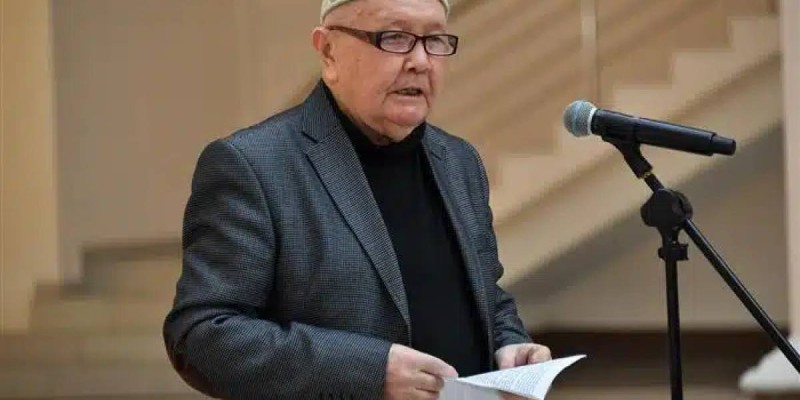 Үйінен айрылып қала жаздаған елге танымал профессор сүйінші жаңалығын айтты