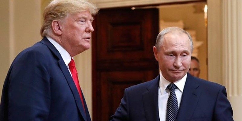 Тарихи сәт: Путин мен Трамп Аляскадағы әуежайда кездесті