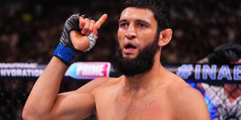 Хамзат Чимаев UFC-дің  орта салмақтағы чемпион атанды