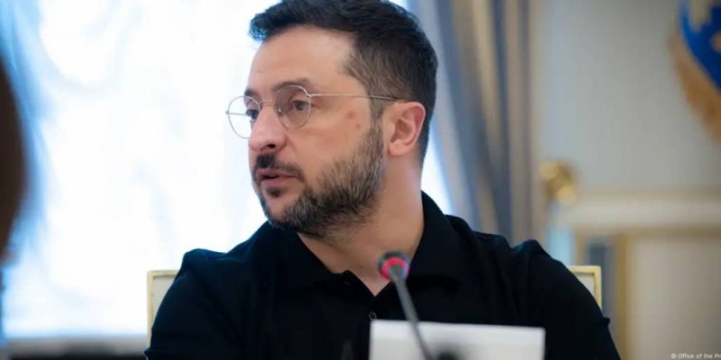 Зеленский: Ресей әскерін Сум облысынан ығыстырамыз, Донбасты бермейміз