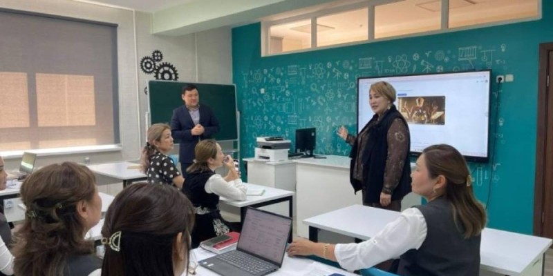 Астанадағы мектептің оқу бағдарламасына жасанды интеллект енгізілді