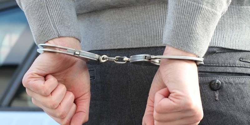 Жат діни ағымның мүшелерінен заңсыз қару анықталды