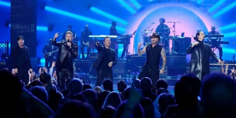 Backstreet Boys тобының концертінен қанша пайда түсті?