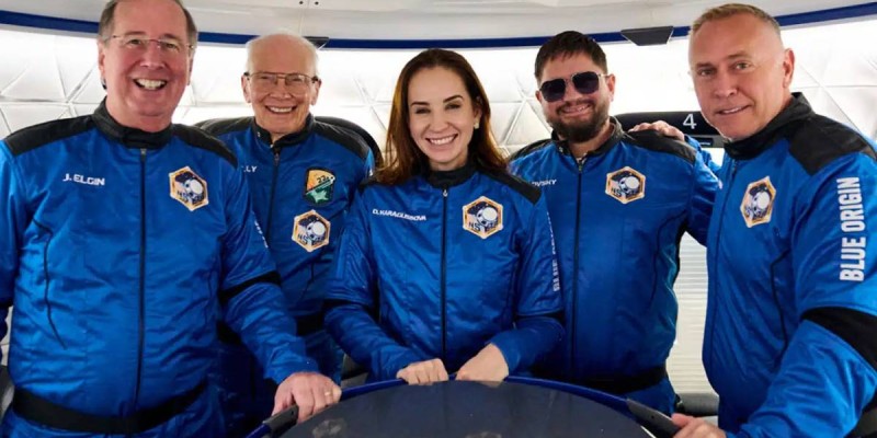 Ғарышқа ұшқан тұңғыш қазақ әйелі 10 минуттан соң жерге оралды (ВИДЕО)