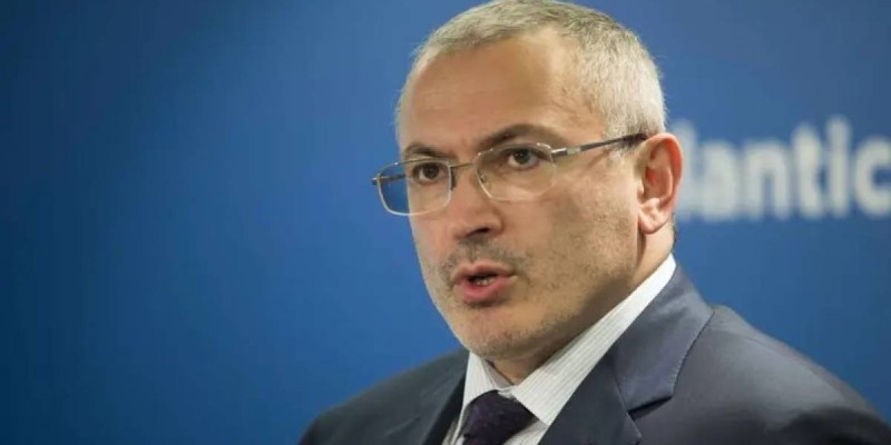 Ресейде билікті күшпен басып алмақ болды деген күдікпен Михаил Ходорковскийдің үстінен іс қозғалды