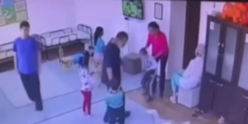 Атырауда әлеуметтік орталықта ДЦП диагнозы бар балаларды ұрып, қорлаған