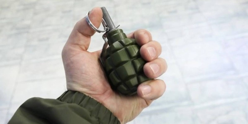 Украинада ер адам теміржол вокзалында граната жарды: төрт адам қаза тапты