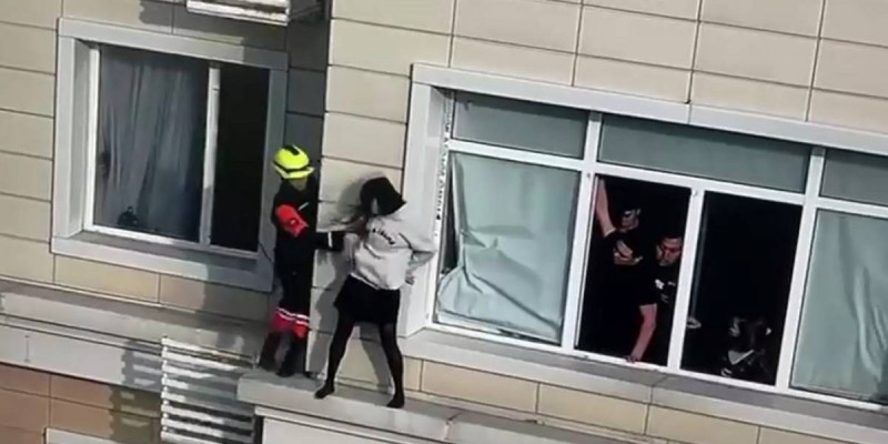 Астанада суицид жасамақ болған қыз құтқарылды