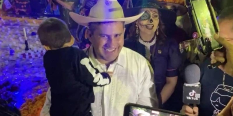 Мексикада есірткі картельдерімен күрескен мэрді өлтіріп кетті