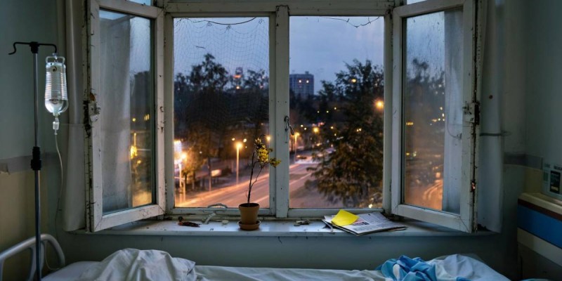 Ақмола облысында ер адам аурухана терезесінен құлап қаза тапты