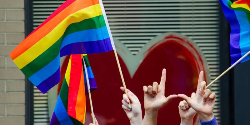 Мәжіліс ЛГБТ насихатына тыйым салатын түзетулерді қабылдады