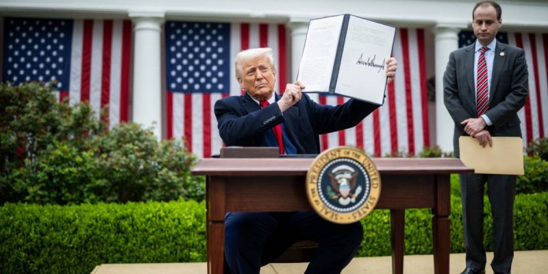 Трамп азық-түлікке салынған баждарды алып тастады