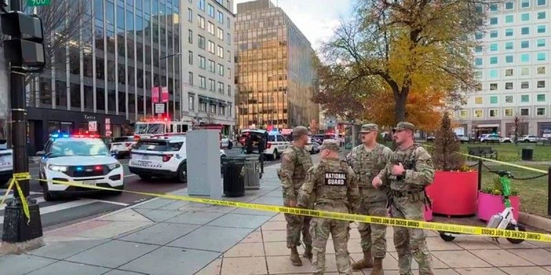 Ақ үй маңында атыс болып, екі әскери жараланды