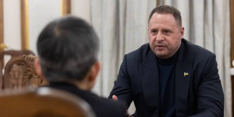 Антикоррупциялық органдар Зеленскийдің кеңсе басшысының үйінде тінту жүргізді