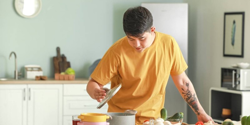 28 жастағы жігіт ата-анасымен бірге тұрып, миллиондап ақша тапқан?