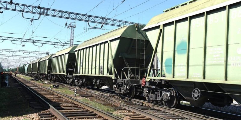 Көлік министрлігінде Өзбекстан шекарасындағы астық тасымалы мәселесі талқыланды