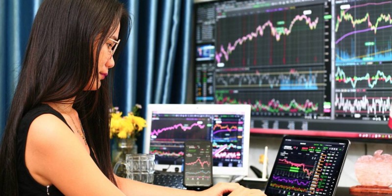 Жалған брокерлер бас көтерді. Ақшаны жоғалтып алмау жолдары