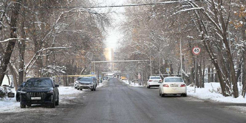 Алматыда жас қыз 12-қабаттан құлап, қаза тапты