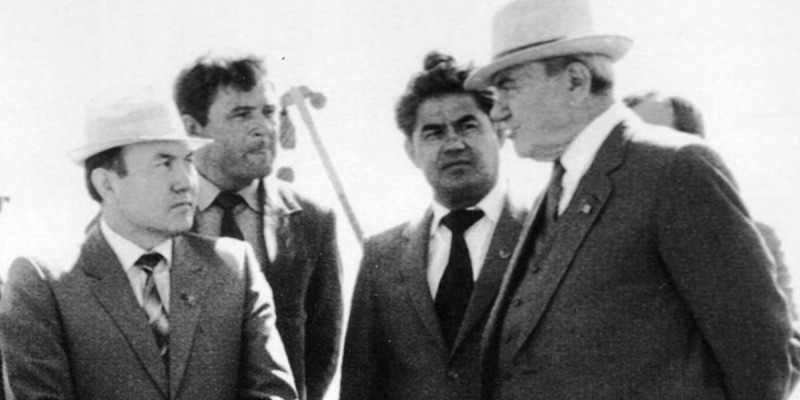 "Соған өшікті, кешірмеді": Қонаев "Желтоқсан оқиғасына" кімді кінәләды?