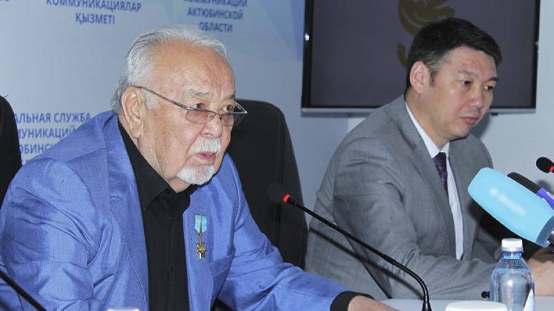 АСАНӘЛІ ӘШІМОВ АСХАТ МАЕМИРОВТЫҢ ҚОЛШОҚПАРЫ МА?.