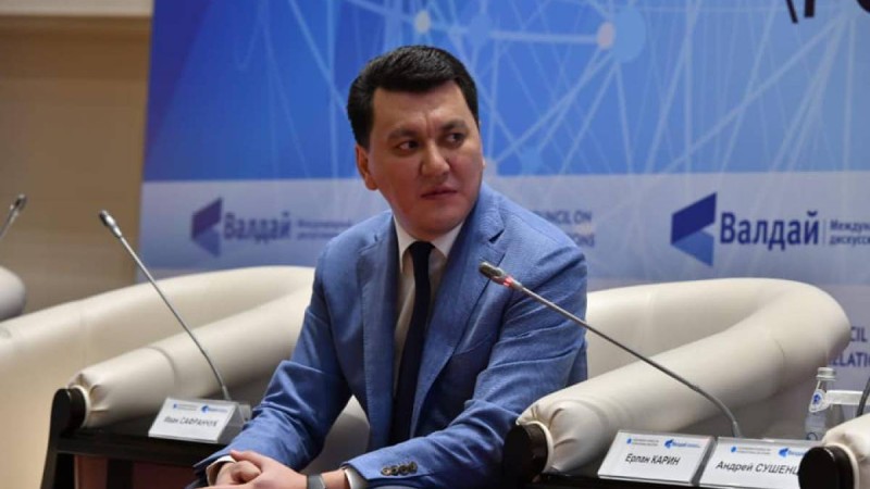 Ерлан Қарин: Қазақ тілі саяси коммуникацияның негізгі құралына айналуда.