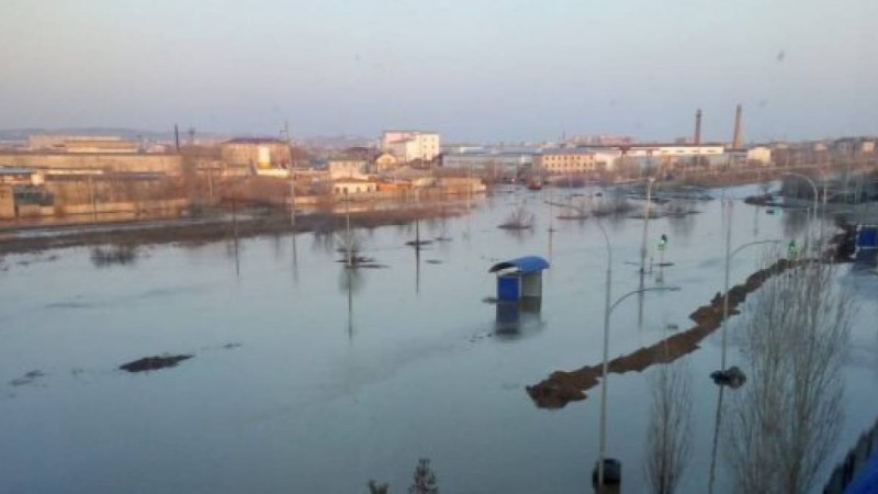 Көкшетауда 6 үй, 12 ауланы су басты (видео).