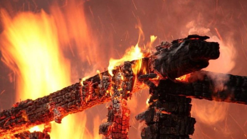 Өрттен бес бала қайтыс болды: Бақыт Сұлтанов құзыретті органдарды сынға алды.