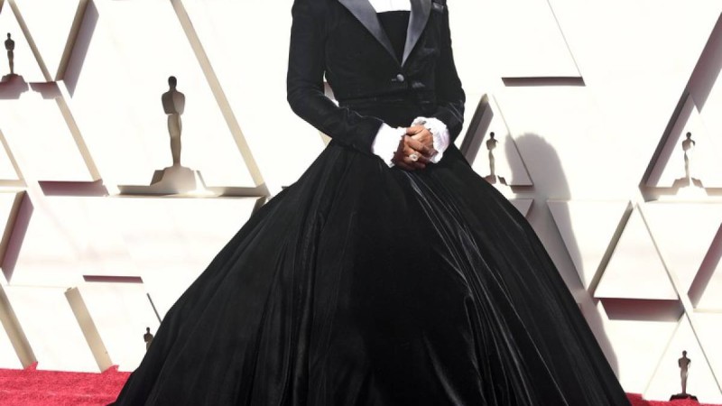 «Оскар-2019»: Қызыл кілемге ерекше киіммен шыққан кім?.