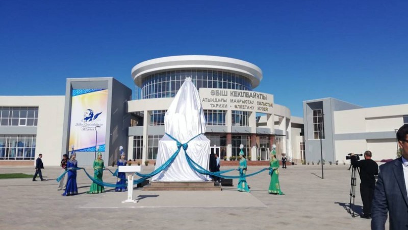 Ақтауда Әбіш Кекілбайұлына ескерткіш ашылды (видео).