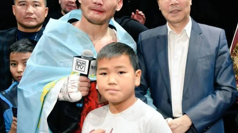 Қытай елшілігі: Қанат, біз саған жанкүйер болдық.