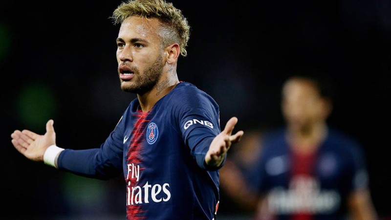 Неймар қыз зорлаған деп айыпталуда.