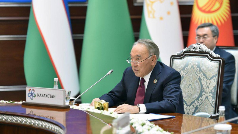 Өзбекстан Қазақстанда қос билік барын мойындайды — сарапшы.