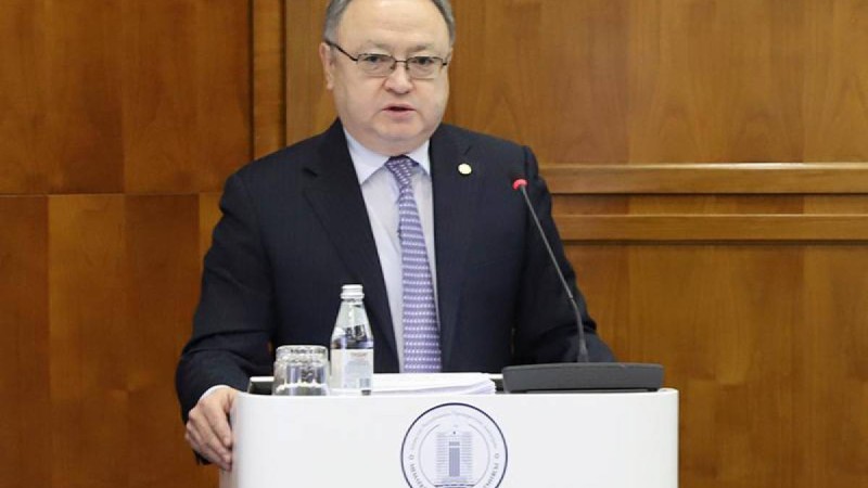 Оразалин Сапарбаевтың орнын басты.