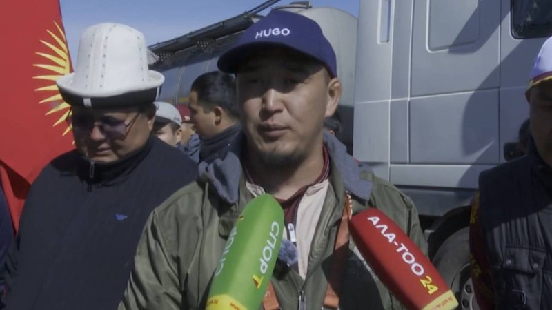 Қырғыз көкпаршылары: Қазылар балағаттап, полиция, арнайы жасақ сабады, ҰҚК қорқытты.