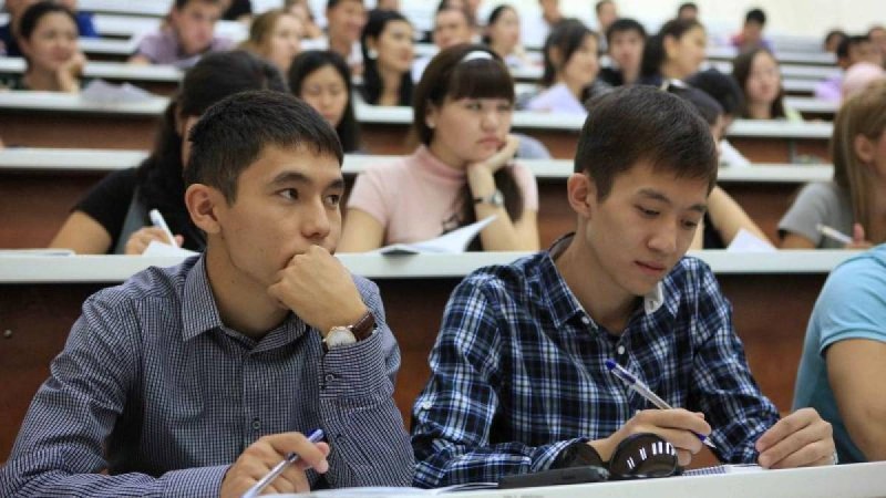 Қыркүйектен бастап студенттердің стипендиясы көбейеді.