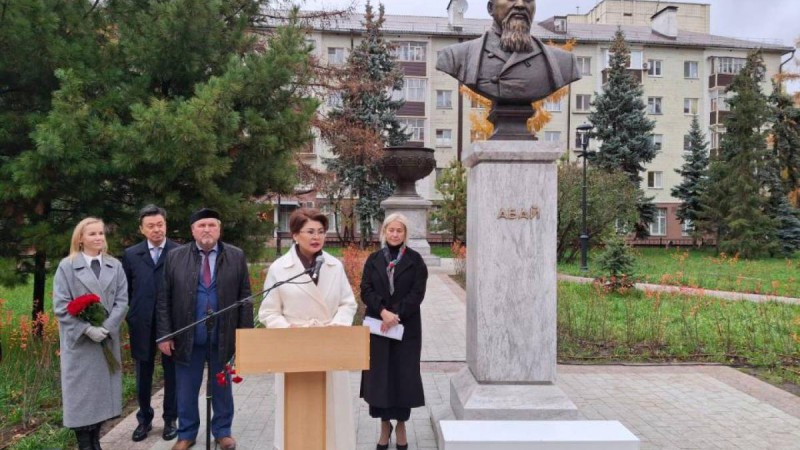 Татарстанда Абай Құнанбаевтың ескерткіш-бюсті ашылды.