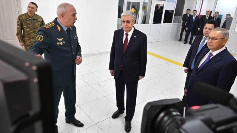 Президент Қаратал ауданының қорғаныс істері бөліміне барды.
