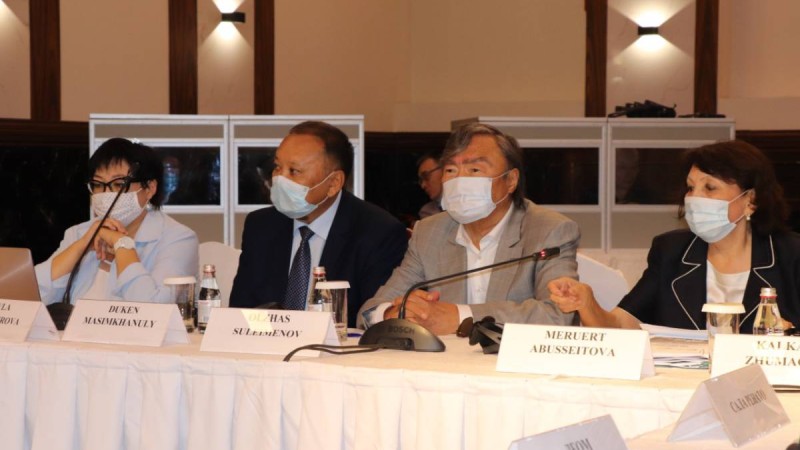 Р.Б.Сүлейменов атындағы Шығыстану институтында «Ұлы дала тарихы және мәдениеті» атты конференция өтті.