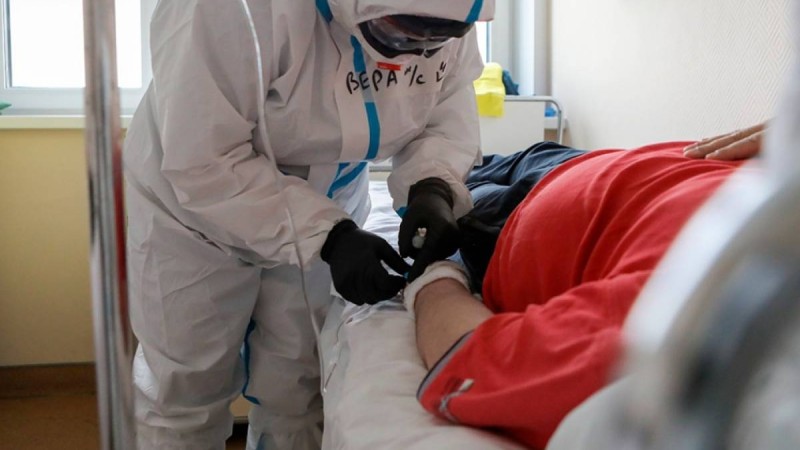 Елімізде індет жұқтырған жүзден аса адамның жағдайы өте ауыр.